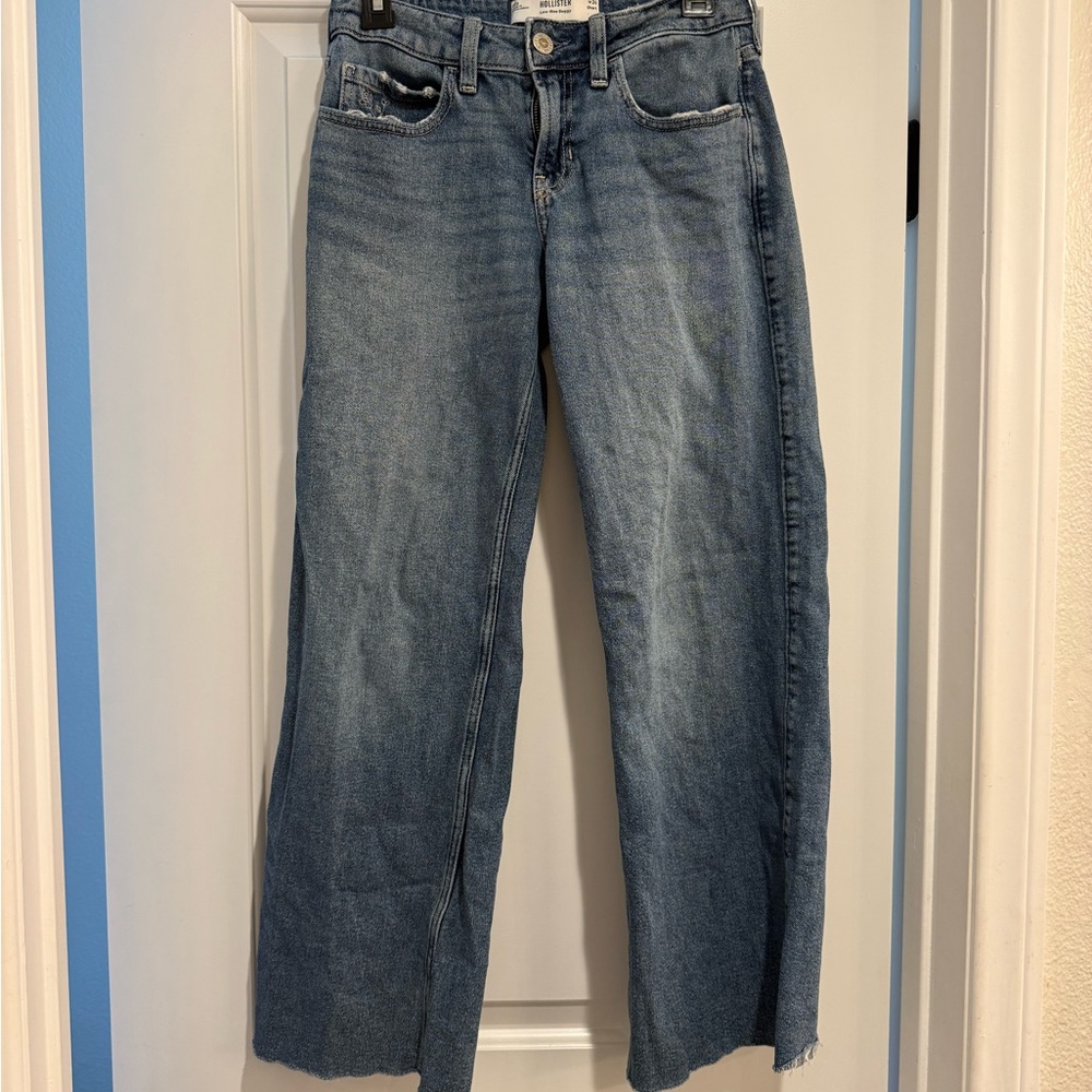 Hollister Low Rise Baggy Embroidered jeans